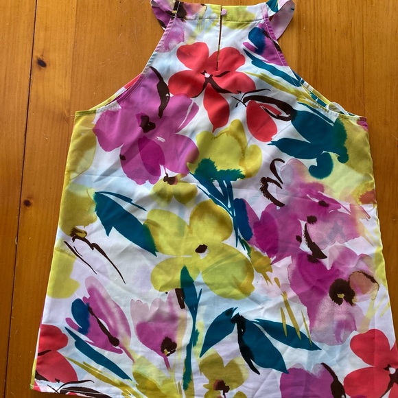 Woman’s sleeveless top by the Limited is size S - Picture 3 of 10